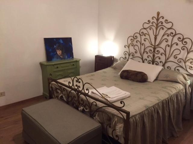 Double Large Room In Santo Spirito Oltrarno Florence Luaran gambar
